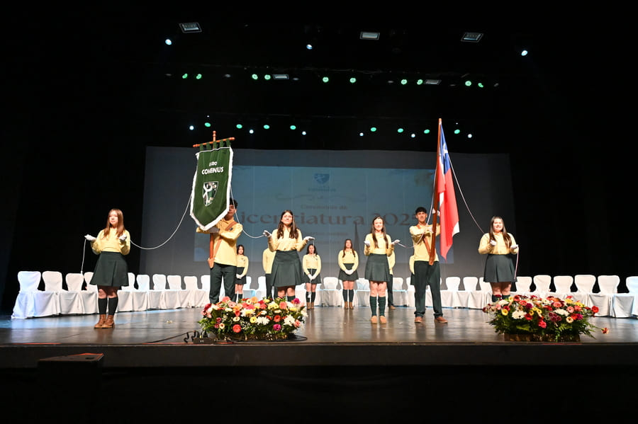 Licenciatura de estudiantes del Liceo Jan Comenius